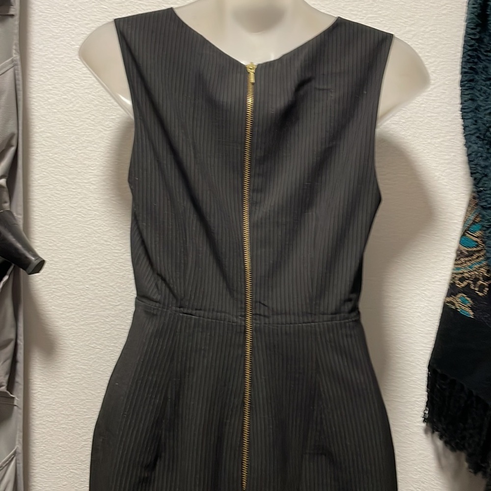 Express Design Studio Size 4 Like New No Tags - image 5